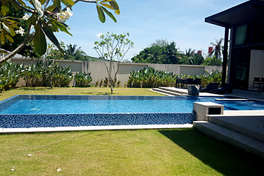 Garden and Pool Overview
